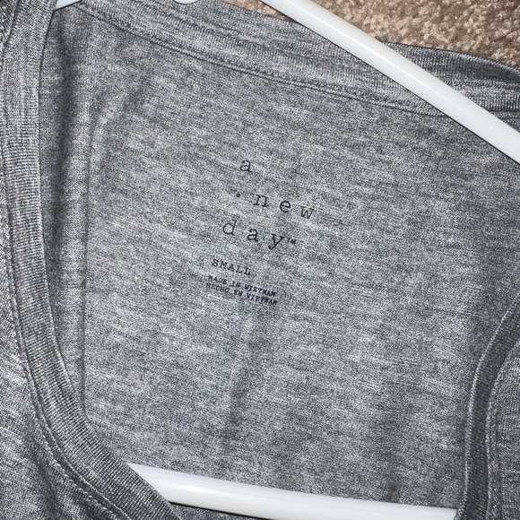 A New Day Gray High Neck Flowy Sleeveless Tank Top - Picture 3 of 4